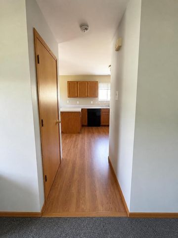 809-811 Vista Ridge Drive, Mount Horeb, WI 53572
