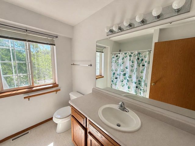 809-811 Vista Ridge Drive, Mount Horeb, WI 53572