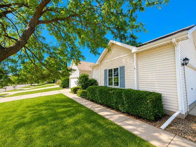 809-811 Vista Ridge Drive, Mount Horeb, WI 53572