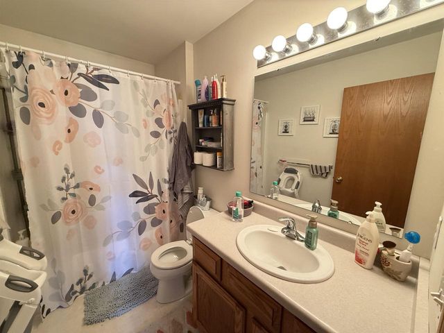 809-811 Vista Ridge Drive, Mount Horeb, WI 53572