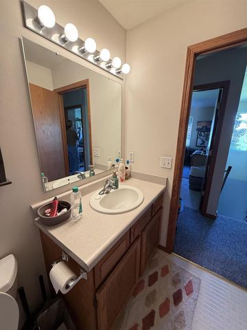 809-811 Vista Ridge Drive, Mount Horeb, WI 53572