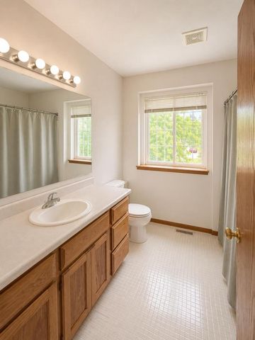 809-811 Vista Ridge Drive, Mount Horeb, WI 53572