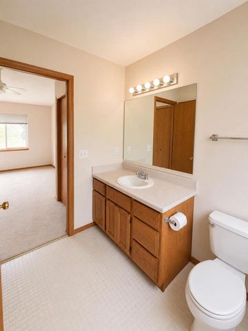 809-811 Vista Ridge Drive, Mount Horeb, WI 53572