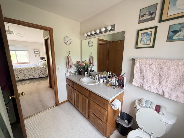 809-811 Vista Ridge Drive, Mount Horeb, WI 53572