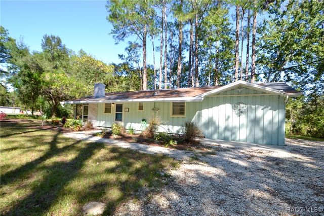3559 S Michigan Boulevard, Homosassa, FL 34448