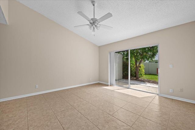 144 Deerfield Court, Jupiter, FL 33458