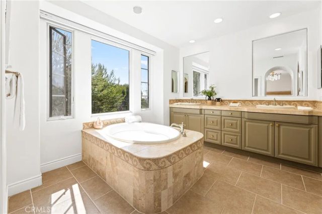 21 ROSE TRELLIS, Irvine, CA 92603