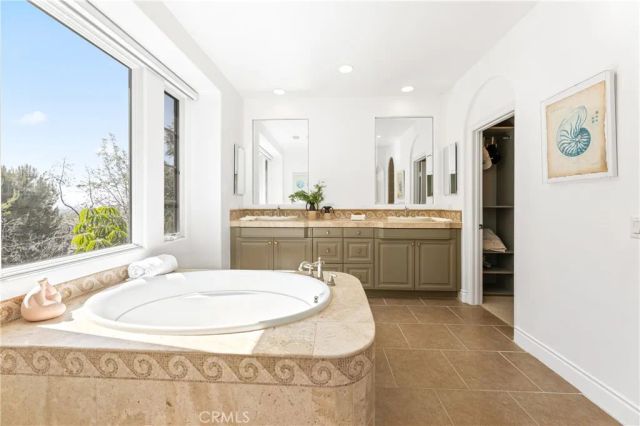 21 ROSE TRELLIS, Irvine, CA 92603