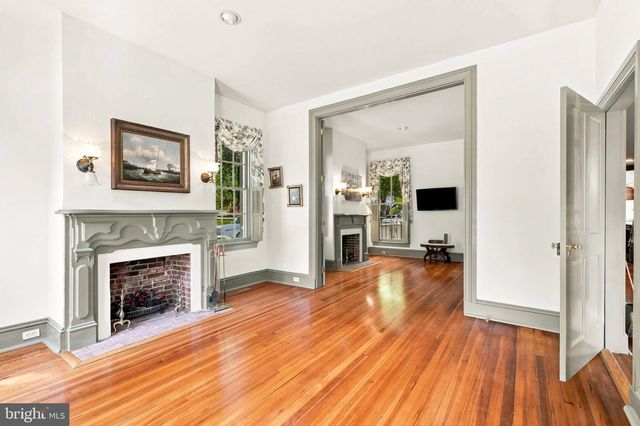 250 PRINCE GEORGE ST, Annapolis, MD 21401