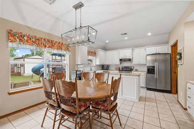 508 N Van Buren Avenue, Blanchard, OK 73010