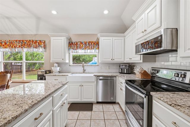 508 N Van Buren Avenue, Blanchard, OK 73010