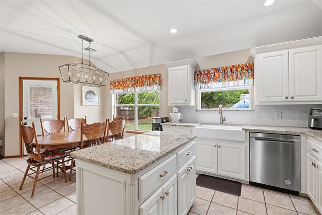 508 N Van Buren Avenue, Blanchard, OK 73010