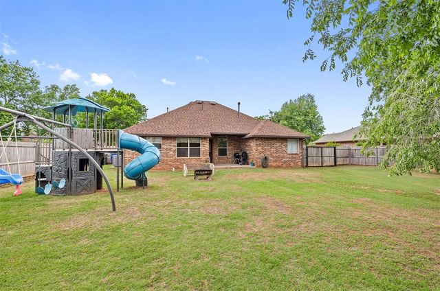 508 N Van Buren Avenue, Blanchard, OK 73010