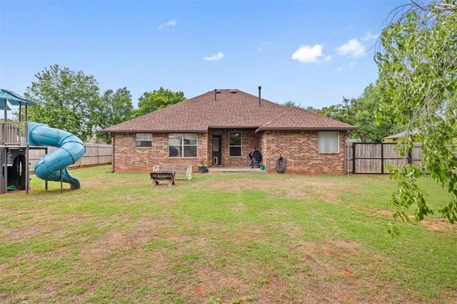508 N Van Buren Avenue, Blanchard, OK 73010