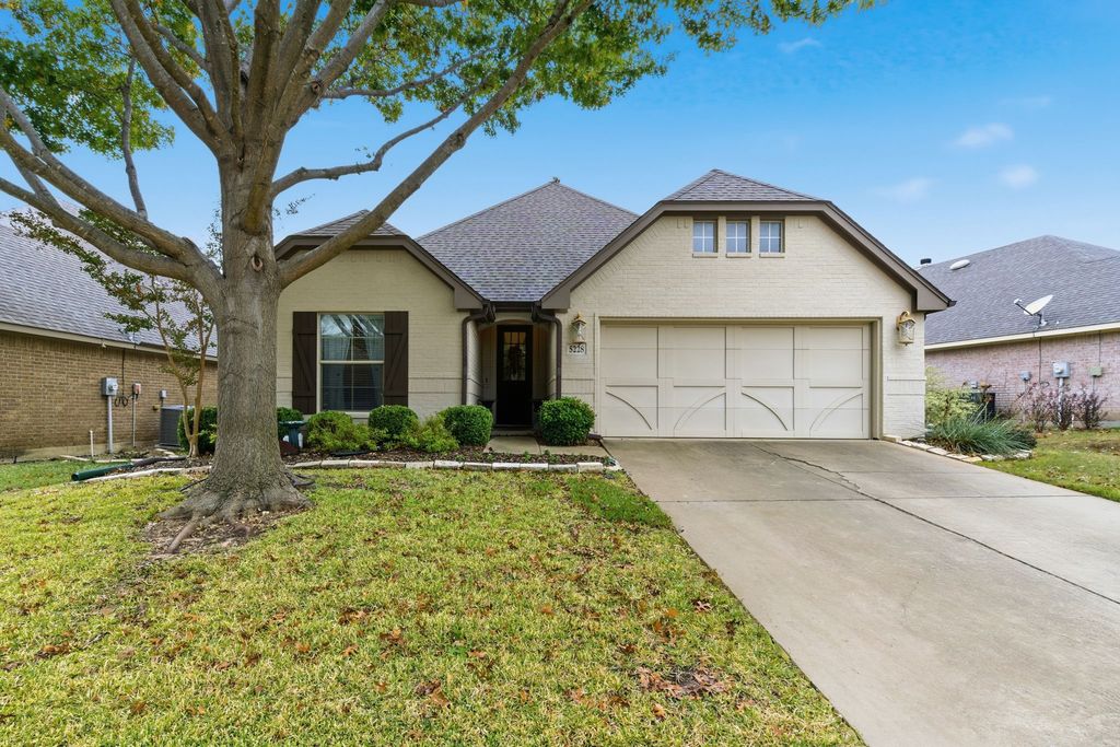 5228 Agave Way, Fort Worth, TX 76126