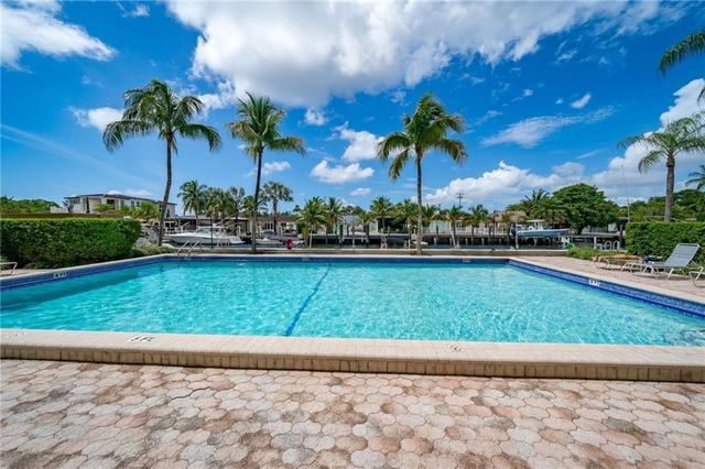 2350 NE 135th Street 1212, North Miami, FL 33181