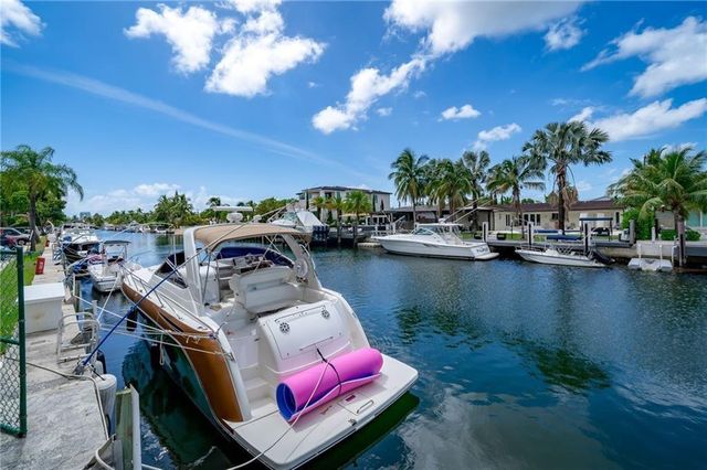 2350 NE 135th Street 1212, North Miami, FL 33181