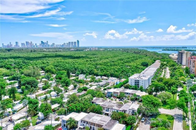 2350 NE 135th Street 1212, North Miami, FL 33181
