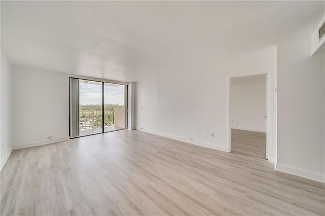 2350 NE 135th Street 1212, North Miami, FL 33181