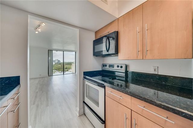 2350 NE 135th Street 1212, North Miami, FL 33181