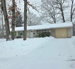 118 Deanna Rd, Brockton, MA 02302