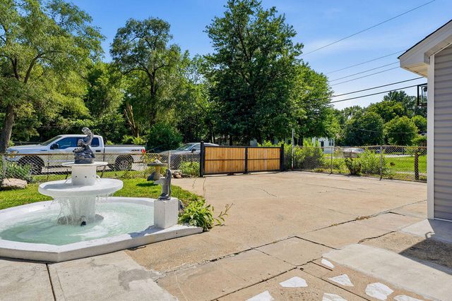 1584 Mckinley Street, Gary, IN 46404