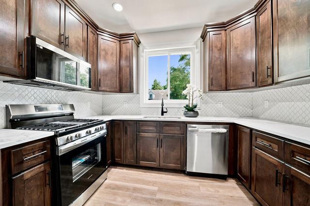 1584 Mckinley Street, Gary, IN 46404