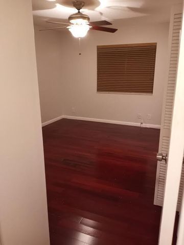 512 Gardens Drive 103, Pompano Beach, FL 33069