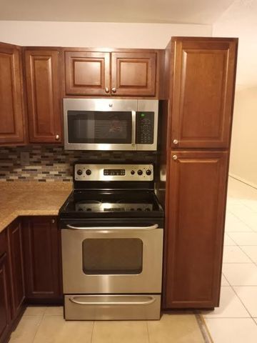 512 Gardens Drive 103, Pompano Beach, FL 33069