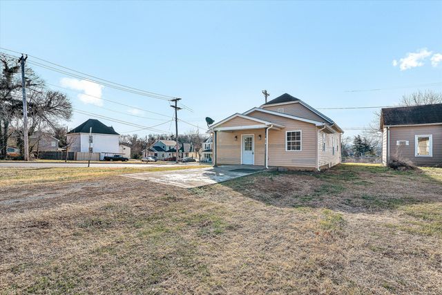 1001 Hanover AVE, Roanoke, VA 24017