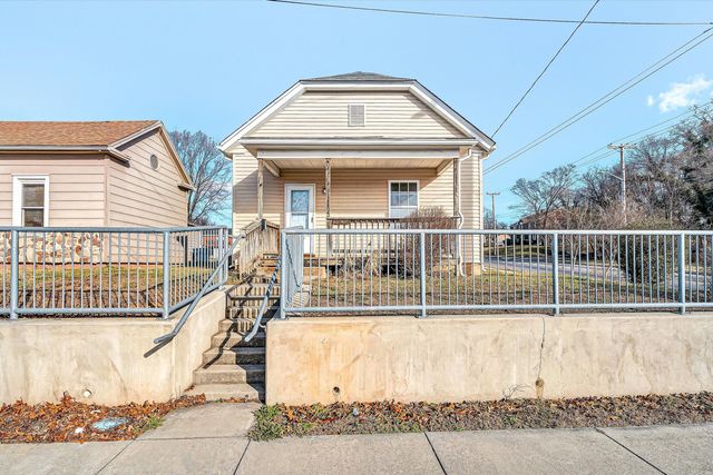 1001 Hanover AVE, Roanoke, VA 24017