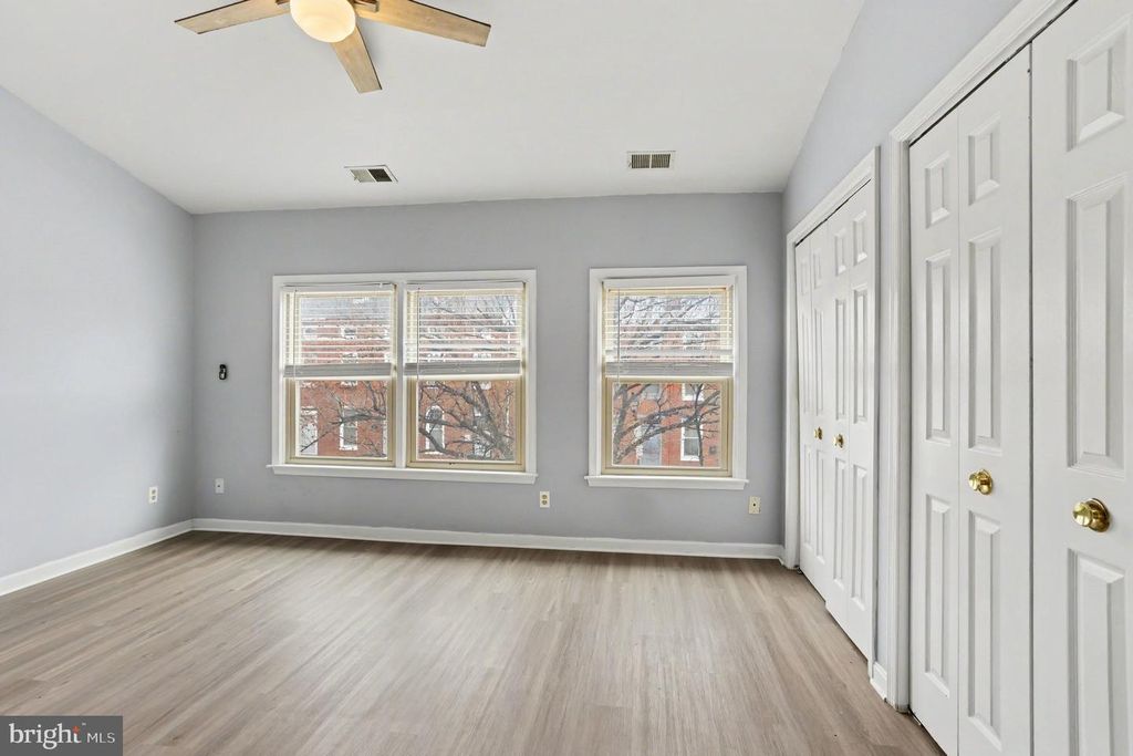 Image 14 of property listing at 216 SCOTT ST, Baltimore, MD 21230