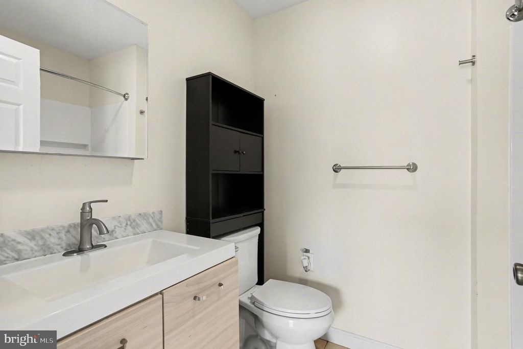 Image 16 of property listing at 216 SCOTT ST, Baltimore, MD 21230