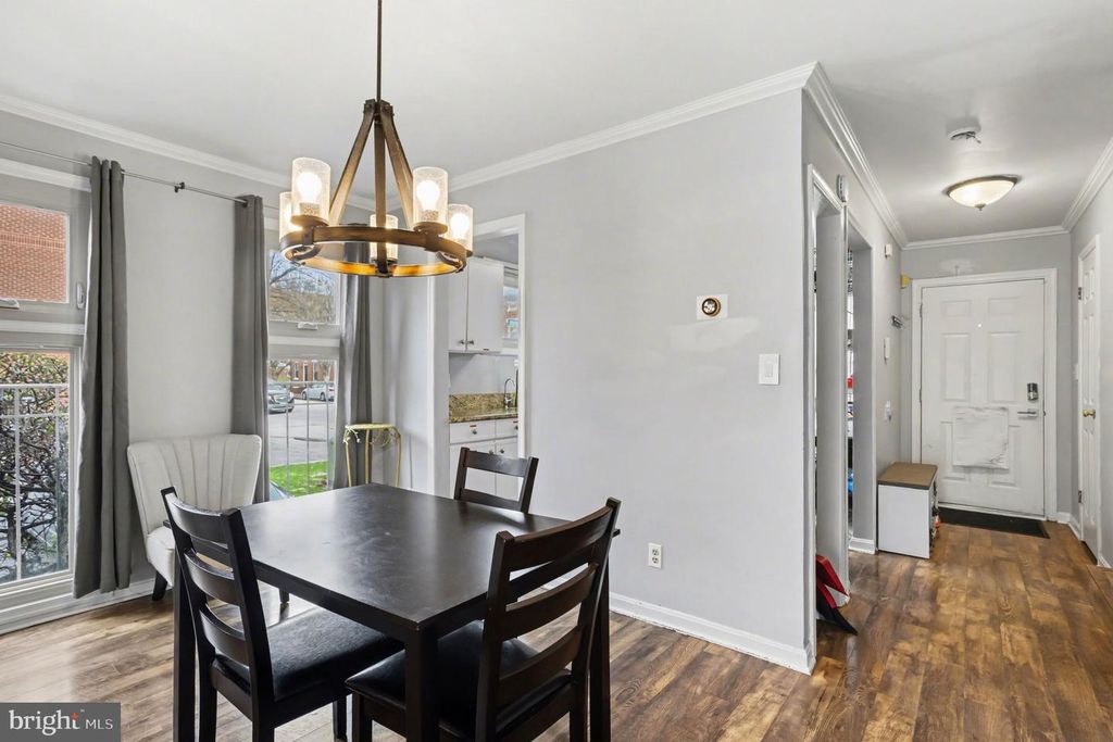 Image 8 of property listing at 216 SCOTT ST, Baltimore, MD 21230