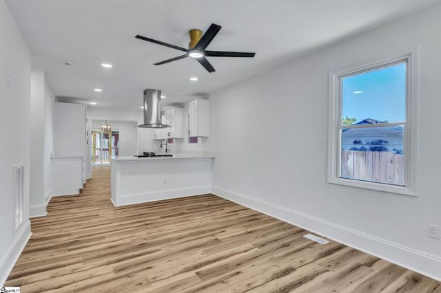 7 Hendricks Street, Greenville, SC 29607