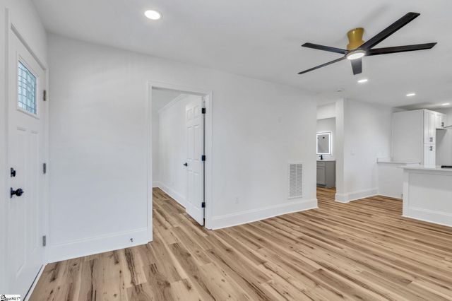 7 Hendricks Street, Greenville, SC 29607