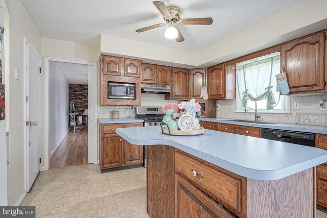 2432 S BROOKFIELD ST, Vineland, NJ 08361