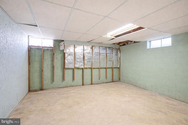 2432 S BROOKFIELD ST, Vineland, NJ 08361