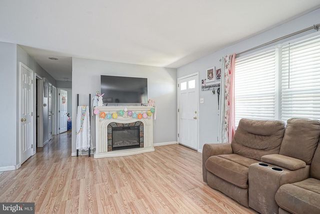 2432 S BROOKFIELD ST, Vineland, NJ 08361