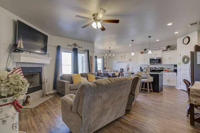 1807 E Grinnel Street, Lubbock, TX 79403