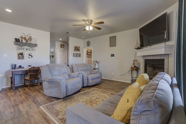 1807 E Grinnel Street, Lubbock, TX 79403
