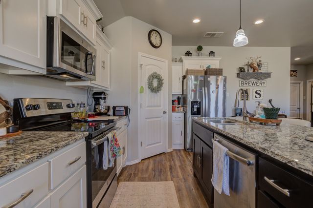 1807 E Grinnel Street, Lubbock, TX 79403