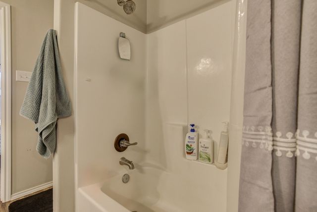 1807 E Grinnel Street, Lubbock, TX 79403