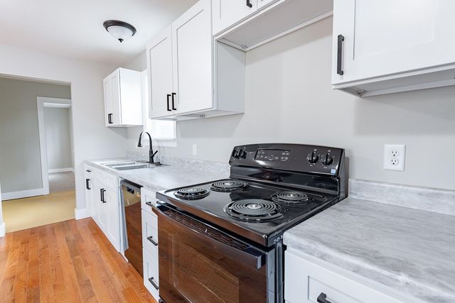 1613 N Weller Avenue, Springfield, MO 65803