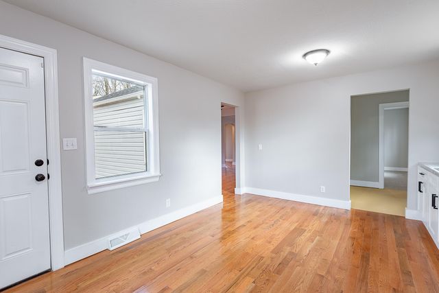 1613 N Weller Avenue, Springfield, MO 65803