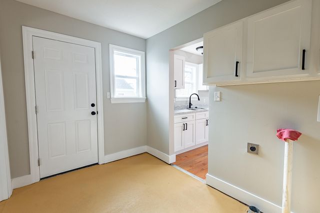 1613 N Weller Avenue, Springfield, MO 65803