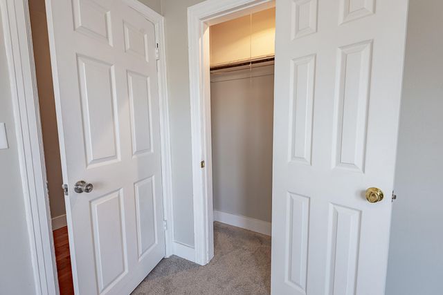 1613 N Weller Avenue, Springfield, MO 65803