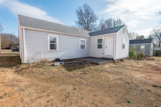1613 N Weller Avenue, Springfield, MO 65803