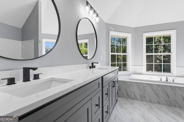 2894 Ashly Woods Court, Snellville, GA 30078