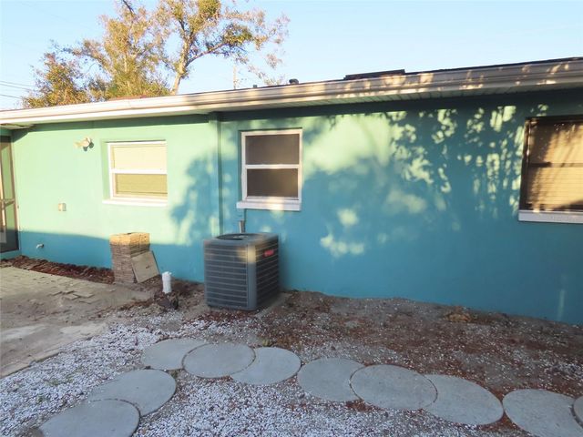 1798 FAULDS ROAD N, Clearwater, FL 33756